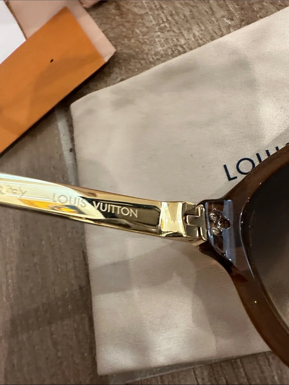 Louis Vuitton Luxury petit soupcon cat  Sunglasses